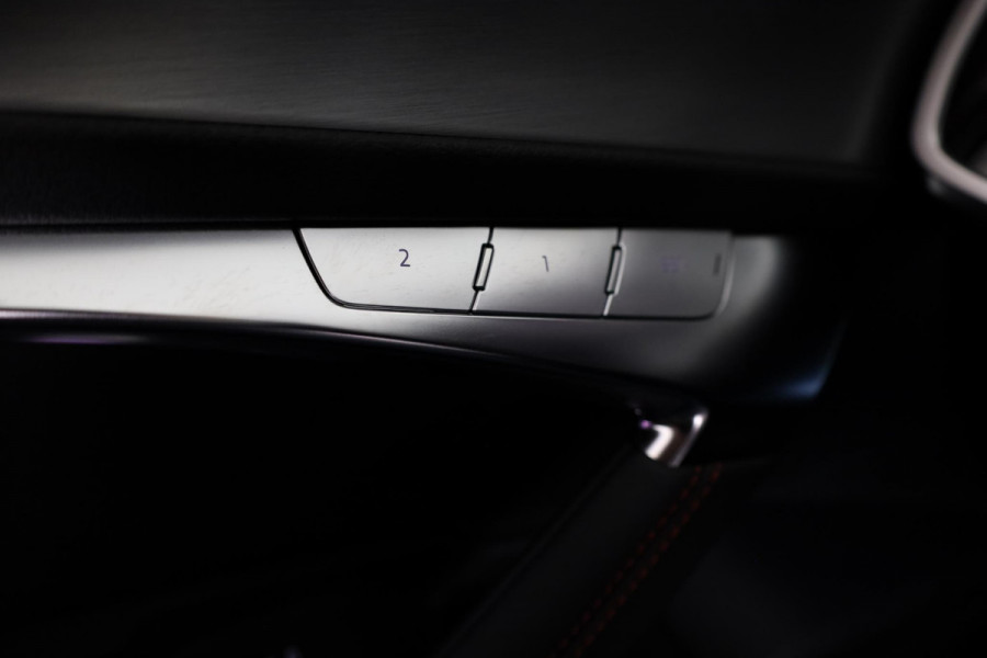 Audi A6 Avant 50 TFSI e quattro S edition Competition panoramadak, comfortsleutel, B&O soundsysteem, leder interieur