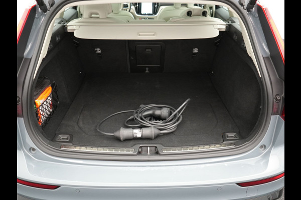 Volvo V60 T8 AWD Plus Dark Plug In Hybrid Thunder Grey 390pk Dealer O.H. Long Range PHEV | Panodak | Lederen Sportstoelen Memory | Pilot Assist | Google Assistant | Adaptive Cruise | Harman Kardon | Camera | Apple Carplay | Stoel & Stuurverwarming |