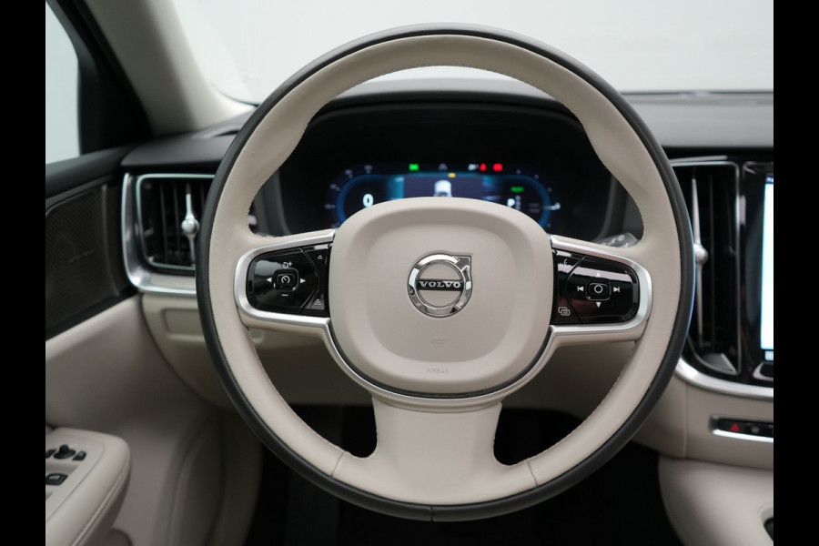 Volvo V60 T8 AWD Plus Dark Plug In Hybrid Thunder Grey 390pk Dealer O.H. Long Range PHEV | Panodak | Lederen Sportstoelen Memory | Pilot Assist | Google Assistant | Adaptive Cruise | Harman Kardon | Camera | Apple Carplay | Stoel & Stuurverwarming |
