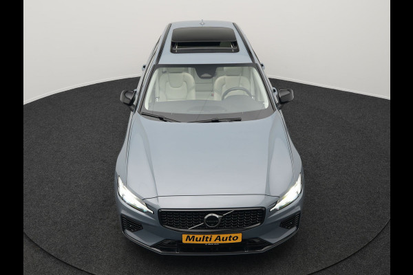 Volvo V60 T8 AWD Plus Dark Plug In Hybrid Thunder Grey 390pk Dealer O.H. Long Range PHEV | Panodak | Lederen Sportstoelen Memory | Pilot Assist | Google Assistant | Adaptive Cruise | Harman Kardon | Camera | Apple Carplay | Stoel & Stuurverwarming |