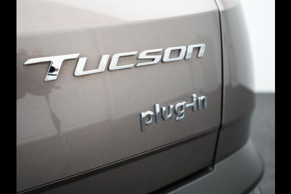Hyundai Tucson 1.6 T-GDI Premium 4WD Plug In Hybrid 265pk Dealer O.H. PHEV | Panodak | Trekhaak Afneembaar | Adaptive Cruise | Lederen Sportstoelen Memory & Ventilatie | Krell Audio | Stoel & Stuurverwarming | Navigatie | Apple Carplay | Camera | Virtual |
