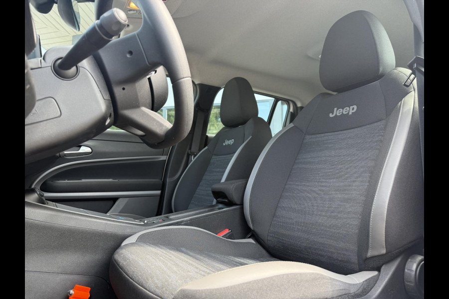 Jeep Avenger Longitude 54 kWh | Navi | Carplay | Stoelverwarming |