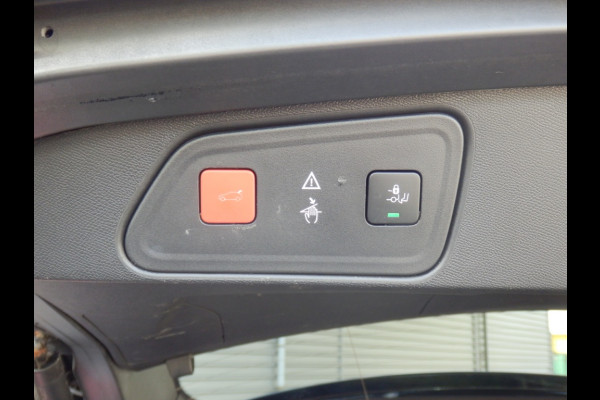 Peugeot 3008 1.2 130pk | BL Prem | Clima | Trekhaak | Leder | Stoelverwarming