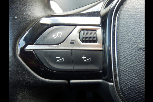 Peugeot 3008 1.2 130pk | BL Prem | Clima | Trekhaak | Leder | Stoelverwarming