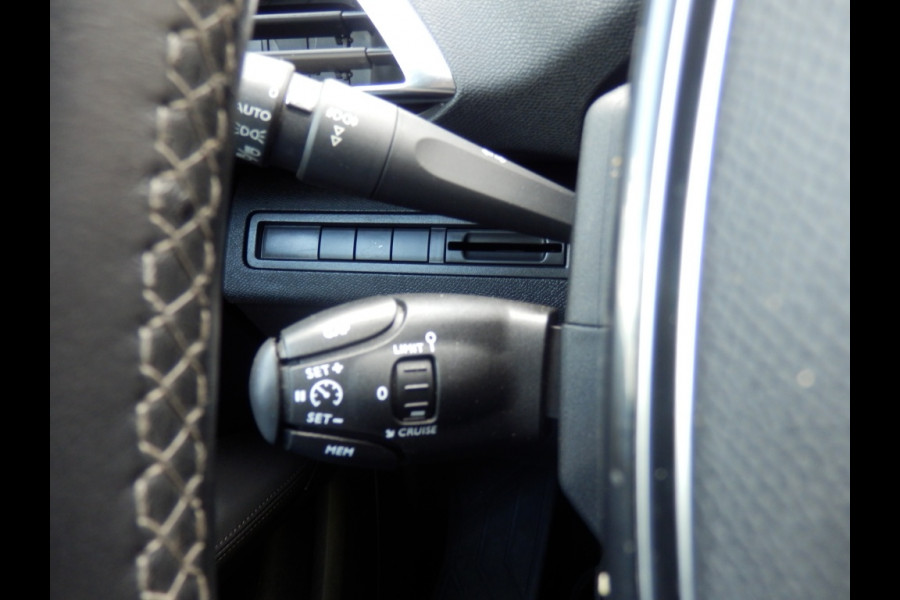 Peugeot 3008 1.2 130pk | BL Prem | Clima | Trekhaak | Leder | Stoelverwarming