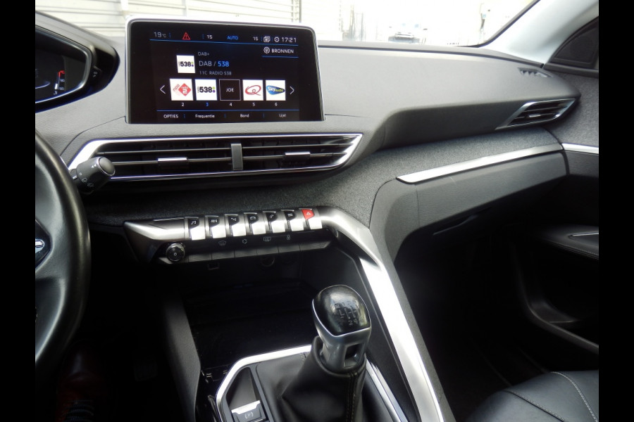 Peugeot 3008 1.2 130pk | BL Prem | Clima | Trekhaak | Leder | Stoelverwarming