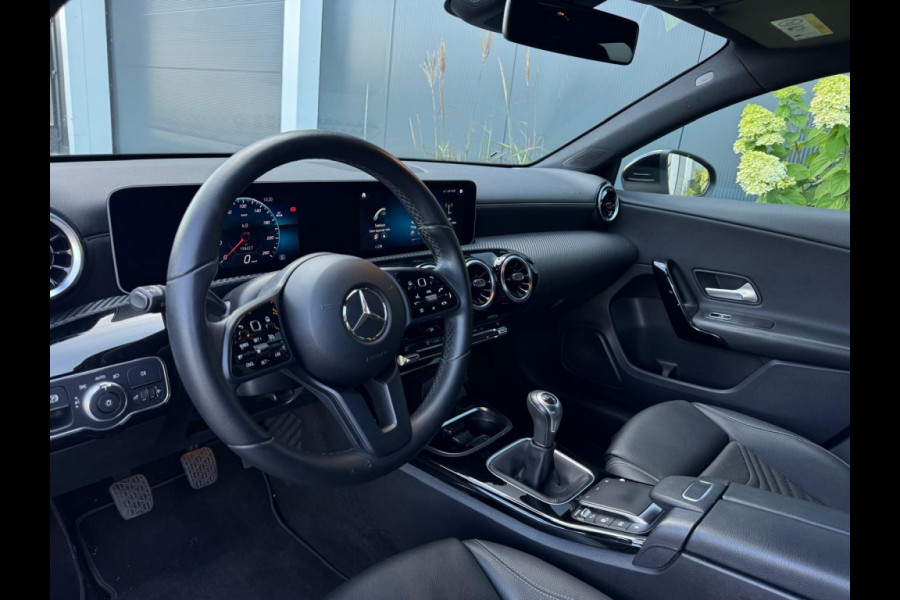 Mercedes-Benz A-Klasse 160 d Premium m20 NAVI WIDESCREEN CAMERA PDC CLIMATE ELEK PAKKET