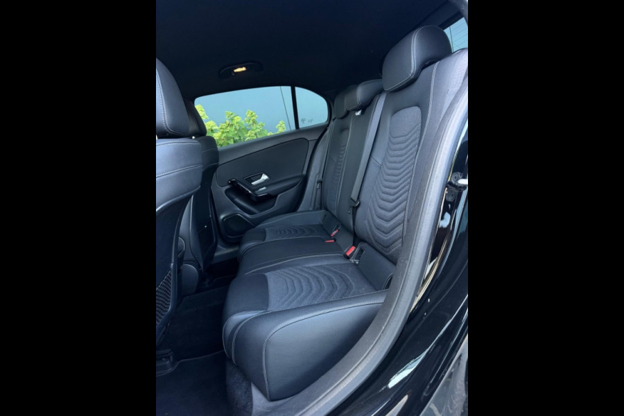 Mercedes-Benz A-Klasse 160 d Premium m20 NAVI WIDESCREEN CAMERA PDC CLIMATE ELEK PAKKET