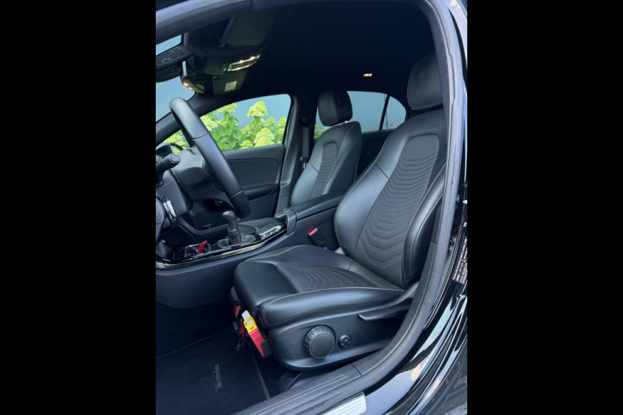 Mercedes-Benz A-Klasse 160 d Premium m20 NAVI WIDESCREEN CAMERA PDC CLIMATE ELEK PAKKET