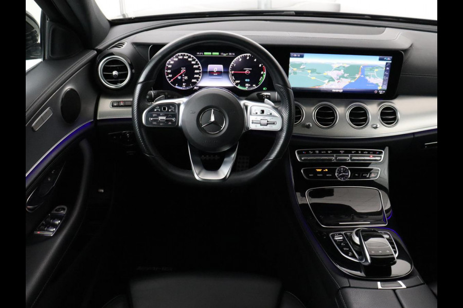 Mercedes-Benz E-Klasse 300de AMG Line | Adaptive cruise | Nappaleder | 360 Camera | Carplay | Stoelverwarming | Sfeerverlichting | Widescreen | Navigatie | Full LED