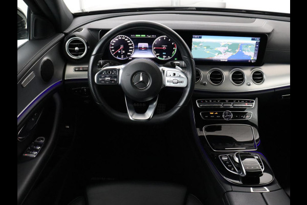 Mercedes-Benz E-Klasse 300de AMG Line | Adaptive cruise | Nappaleder | 360 Camera | Carplay | Stoelverwarming | Sfeerverlichting | Widescreen | Navigatie | Full LED