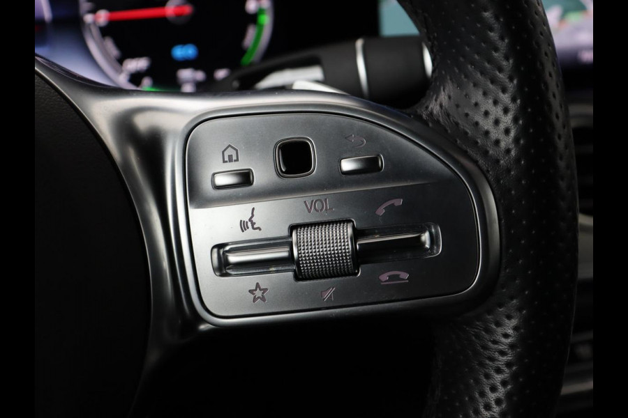 Mercedes-Benz E-Klasse 300de AMG Line | Adaptive cruise | Nappaleder | 360 Camera | Carplay | Stoelverwarming | Sfeerverlichting | Widescreen | Navigatie | Full LED