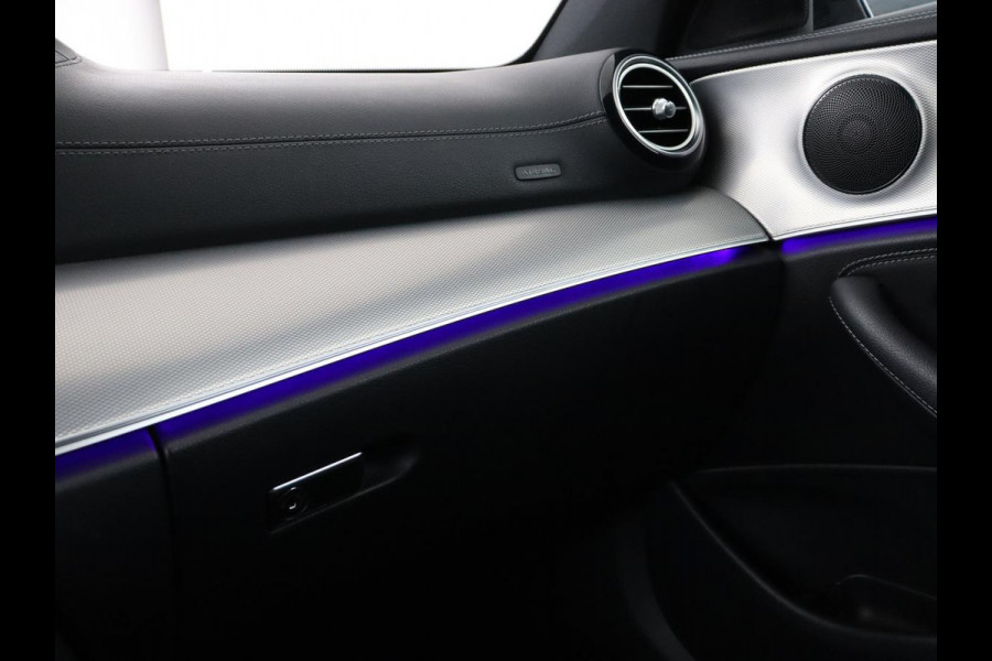 Mercedes-Benz E-Klasse 300de AMG Line | Adaptive cruise | Nappaleder | 360 Camera | Carplay | Stoelverwarming | Sfeerverlichting | Widescreen | Navigatie | Full LED
