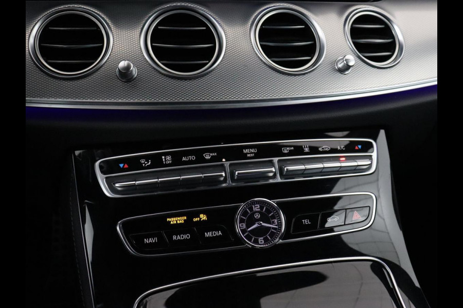 Mercedes-Benz E-Klasse 300de AMG Line | Adaptive cruise | Nappaleder | 360 Camera | Carplay | Stoelverwarming | Sfeerverlichting | Widescreen | Navigatie | Full LED