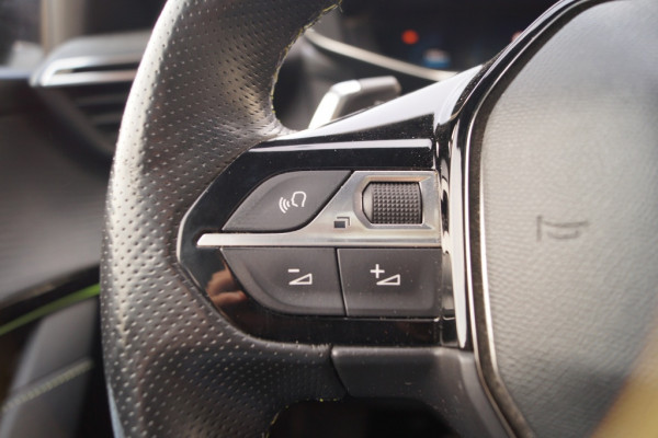 Peugeot 208 1.2 PureTech Automaat GT Pack -PANO-ECC-CAM-