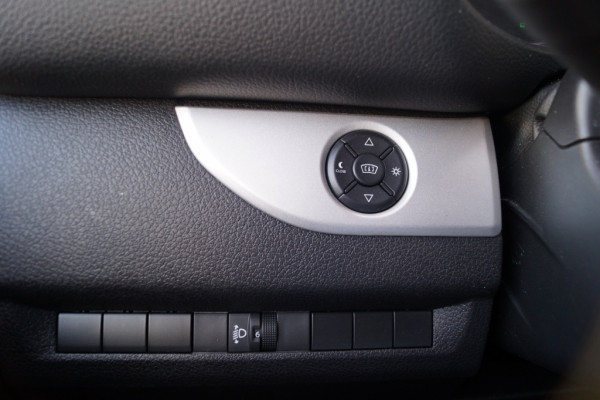Opel Zafira-e Combi 75kWh 8-persoons -NAVI-AIRCO-PDC-