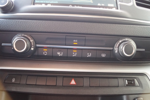 Opel Zafira-e Combi 75kWh 8-persoons -NAVI-AIRCO-PDC-