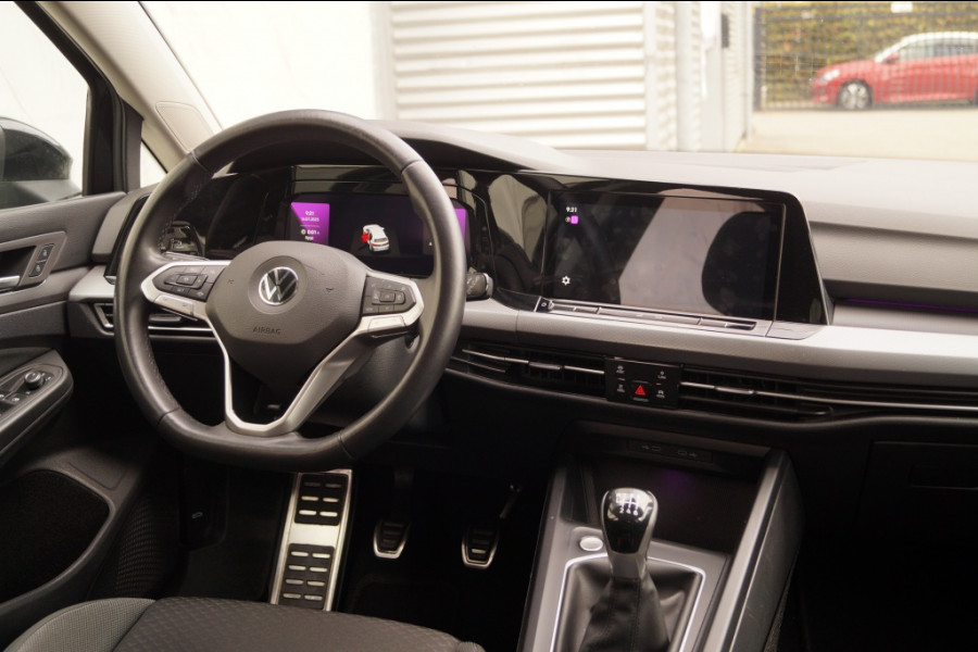 Volkswagen Golf 2.0 TDI Life Active Edition -LED-ECC-PDC-NAVI-