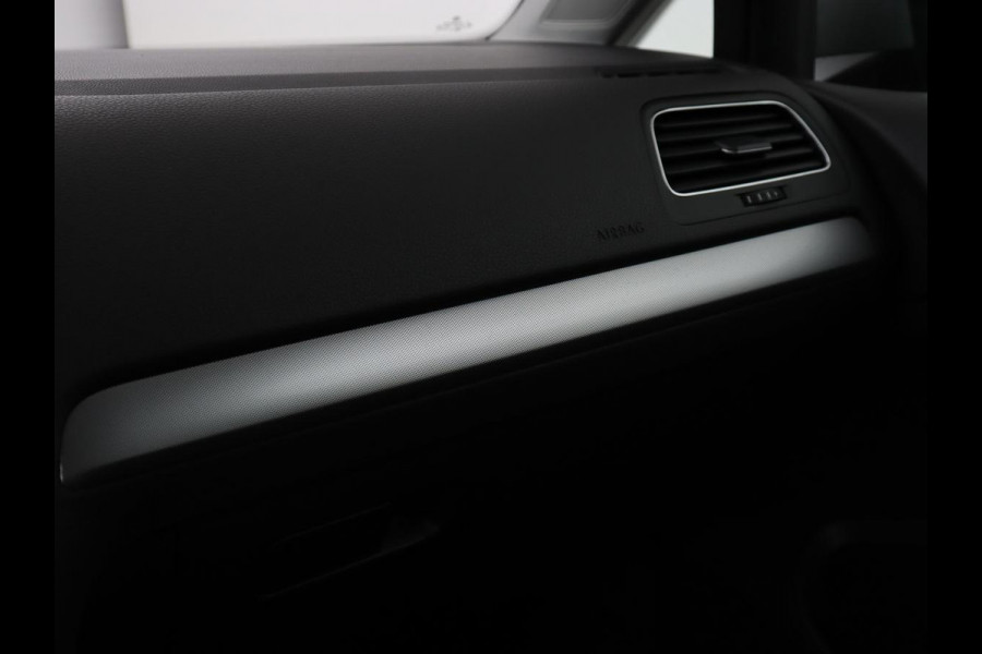 Volkswagen Golf 1.0 TSI Trendline | Carplay | Climate control | Navigatie | Parkeerhulp | Trekhaak | Cruise control | DAB | Bluetooth | Regen/-lichtsensor