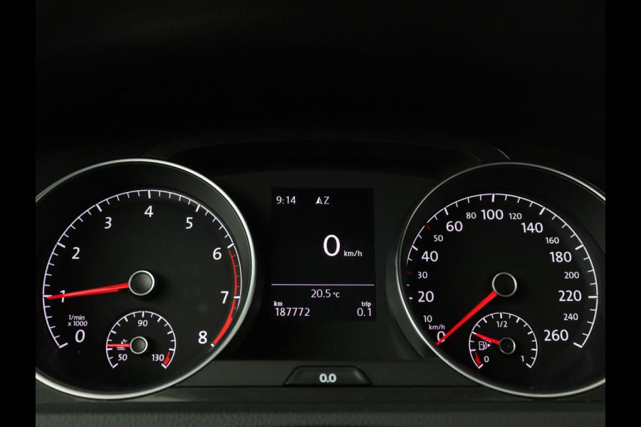 Volkswagen Golf 1.0 TSI Trendline | Carplay | Climate control | Navigatie | Parkeerhulp | Trekhaak | Cruise control | DAB | Bluetooth | Regen/-lichtsensor