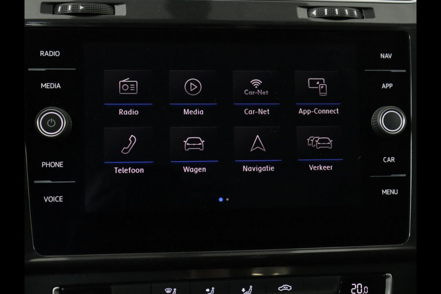 Volkswagen Golf 1.0 TSI Trendline | Carplay | Climate control | Navigatie | Parkeerhulp | Trekhaak | Cruise control | DAB | Bluetooth | Regen/-lichtsensor