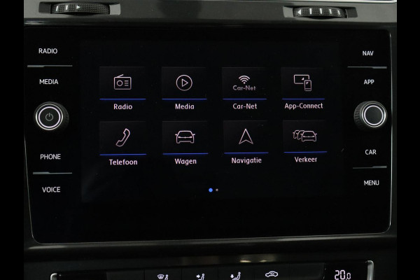 Volkswagen Golf 1.0 TSI Trendline | Carplay | Climate control | Navigatie | Parkeerhulp | Trekhaak | Cruise control | DAB | Bluetooth | Regen/-lichtsensor