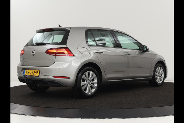 Volkswagen Golf 1.0 TSI Trendline | Carplay | Climate control | Navigatie | Parkeerhulp | Trekhaak | Cruise control | DAB | Bluetooth | Regen/-lichtsensor