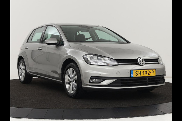 Volkswagen Golf 1.0 TSI Trendline | Carplay | Climate control | Navigatie | Parkeerhulp | Trekhaak | Cruise control | DAB | Bluetooth | Regen/-lichtsensor