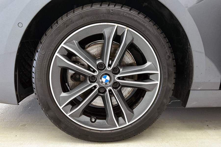 BMW 1-serie 118i Executive Edition Sport (STOELVERWARMING, NAVI, CARPLAY, DIGITALE COCKPIT, 1e EIGENAAR, DEALER ONDERHOUDEN)