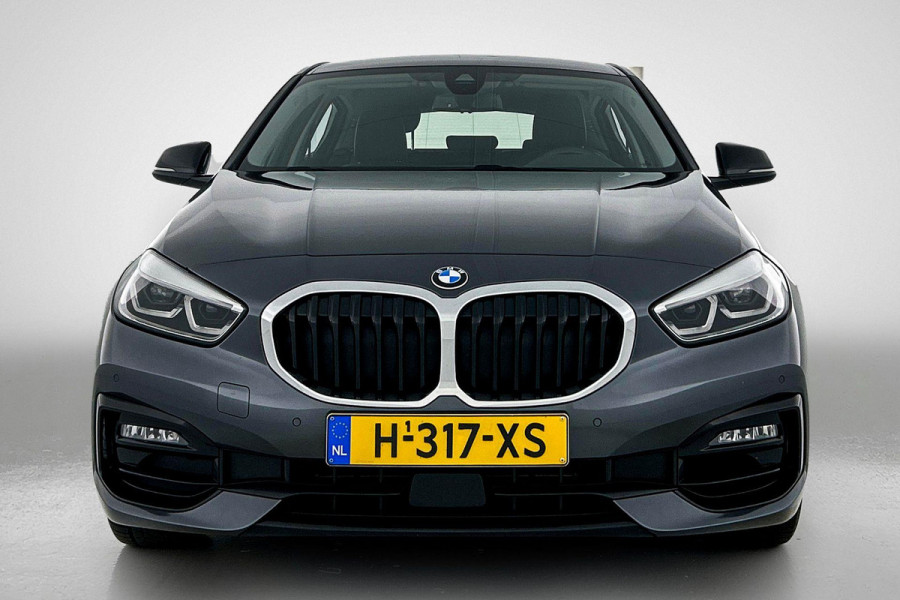 BMW 1-serie 118i Executive Edition Sport (STOELVERWARMING, NAVI, CARPLAY, DIGITALE COCKPIT, 1e EIGENAAR, DEALER ONDERHOUDEN)