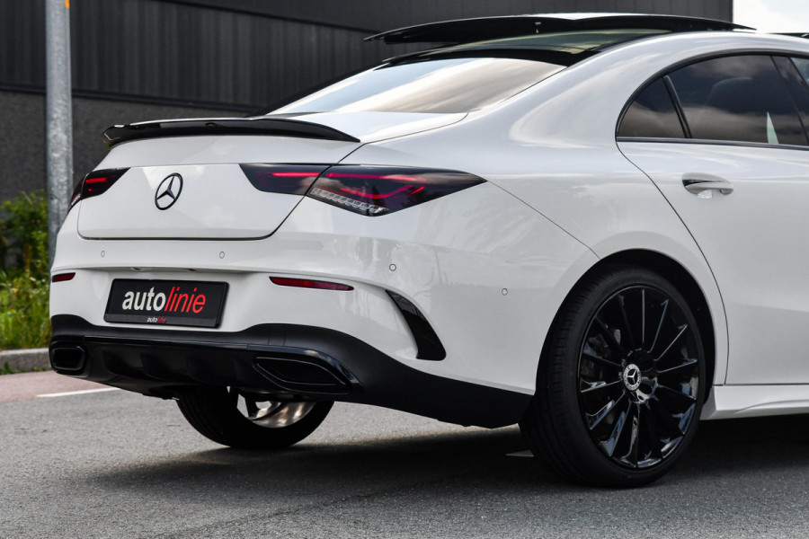 Mercedes-Benz CLA-Klasse 180 AMG Night. Memory, Pano, Keyless, Camera, Multibeam, Sfeer, CarPlay!