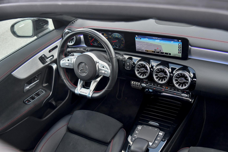 Mercedes-Benz CLA-Klasse 180 AMG Night. Memory, Pano, Keyless, Camera, Multibeam, Sfeer, CarPlay!