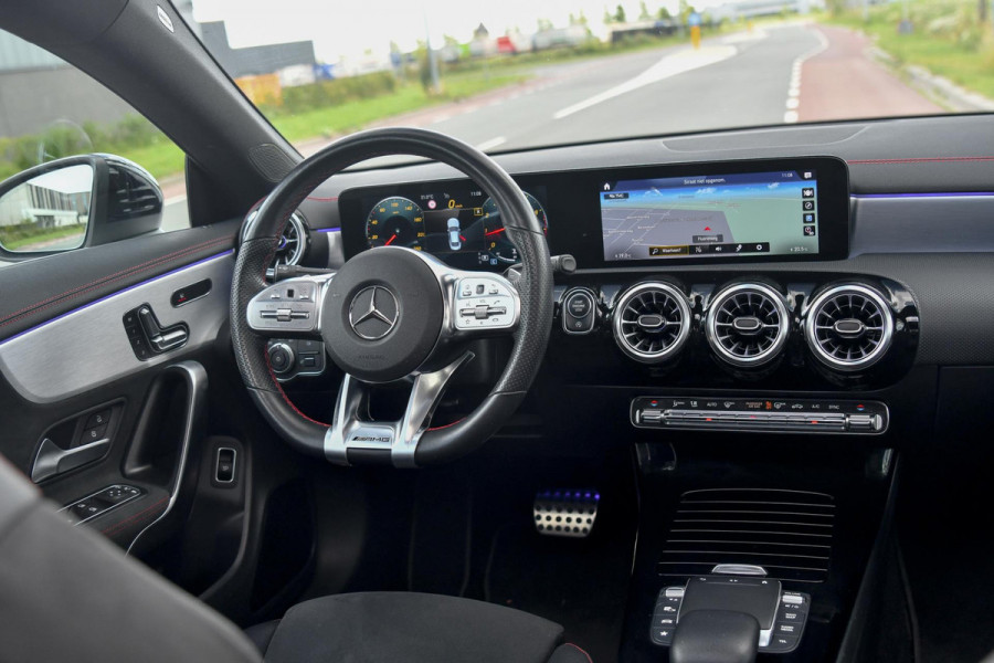 Mercedes-Benz CLA-Klasse 180 AMG Night. Memory, Pano, Keyless, Camera, Multibeam, Sfeer, CarPlay!