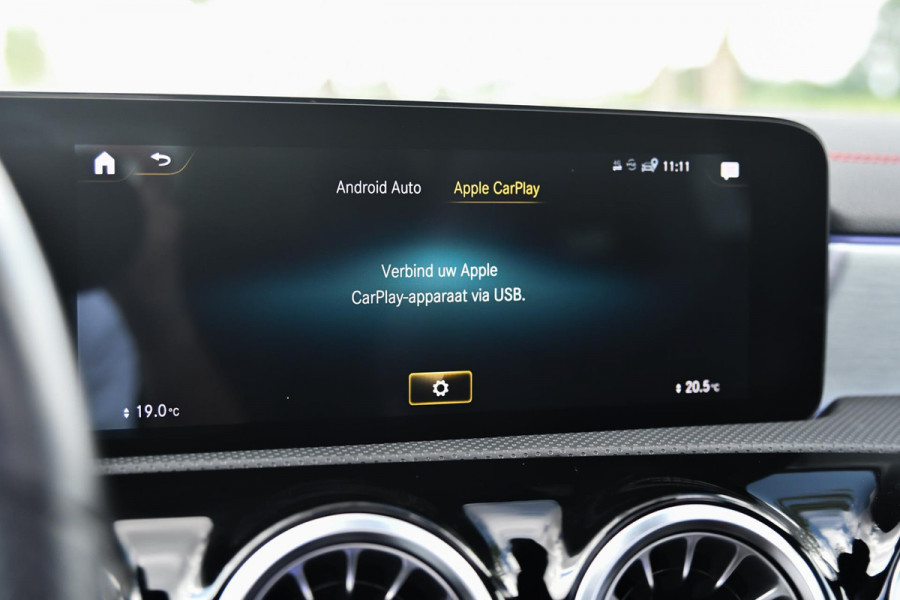 Mercedes-Benz CLA-Klasse 180 AMG Night. Memory, Pano, Keyless, Camera, Multibeam, Sfeer, CarPlay!