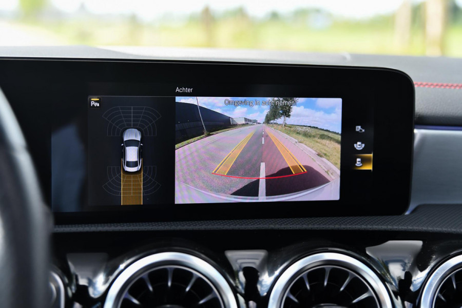 Mercedes-Benz CLA-Klasse 180 AMG Night. Memory, Pano, Keyless, Camera, Multibeam, Sfeer, CarPlay!