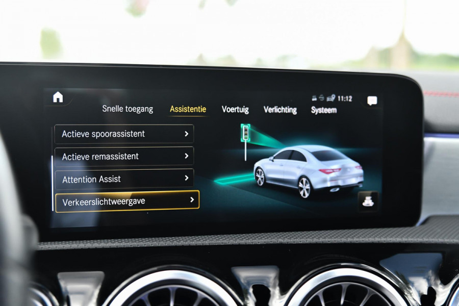 Mercedes-Benz CLA-Klasse 180 AMG Night. Memory, Pano, Keyless, Camera, Multibeam, Sfeer, CarPlay!