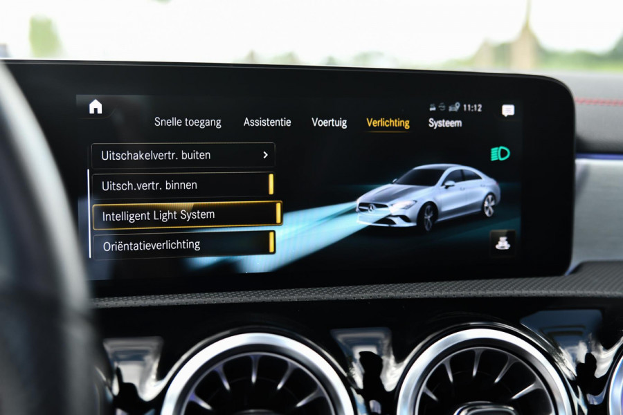 Mercedes-Benz CLA-Klasse 180 AMG Night. Memory, Pano, Keyless, Camera, Multibeam, Sfeer, CarPlay!