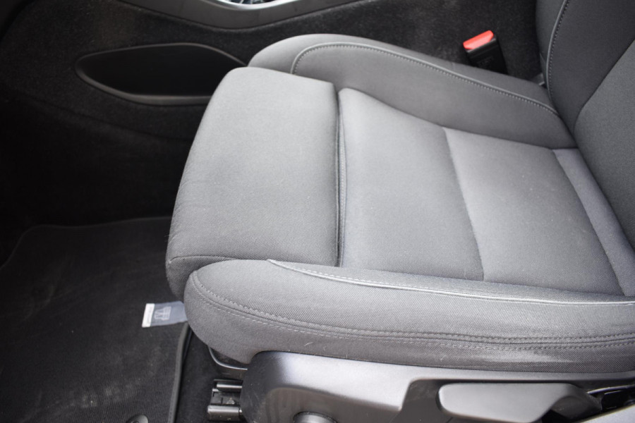 Volvo C40 231PK Single Motor Plus Dark / Navigatie / Camera / Parkeersensoren / Stoelverwarming / Stuurverw. / Adaptieve Cruise Control / LM Velgen /