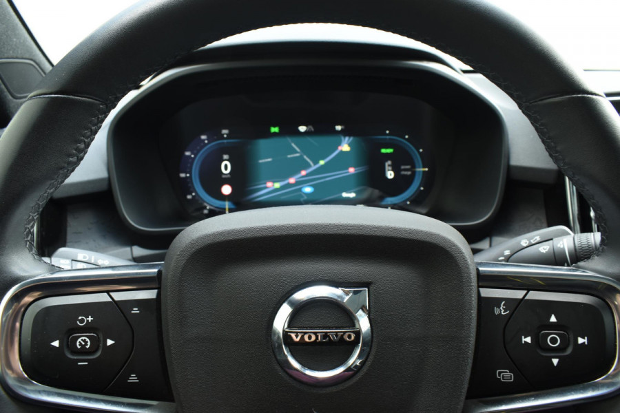 Volvo C40 231PK Single Motor Plus Dark / Navigatie / Camera / Parkeersensoren / Stoelverwarming / Stuurverw. / Adaptieve Cruise Control / LM Velgen /