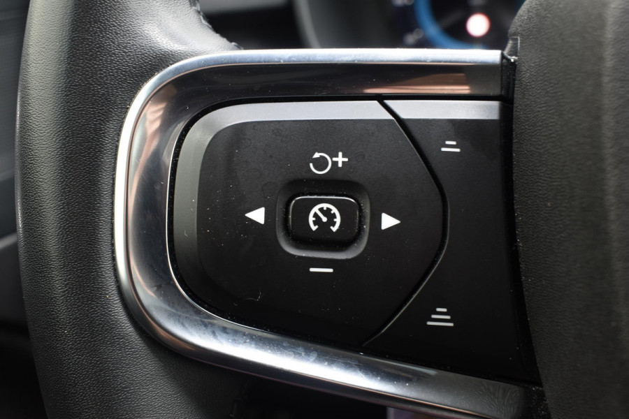 Volvo C40 231PK Single Motor Plus Dark / Navigatie / Camera / Parkeersensoren / Stoelverwarming / Stuurverw. / Adaptieve Cruise Control / LM Velgen /