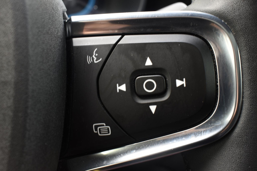 Volvo C40 231PK Single Motor Plus Dark / Navigatie / Camera / Parkeersensoren / Stoelverwarming / Stuurverw. / Adaptieve Cruise Control / LM Velgen /
