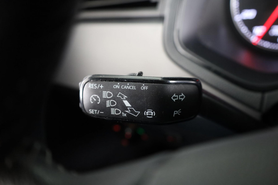 Seat Ibiza 1.0 TSI Style Business Intense 95 pk | Navigatie | Parkeersensoren | Achteruitrijcamera | Cruise control | Apple Carplay/Android Auto |