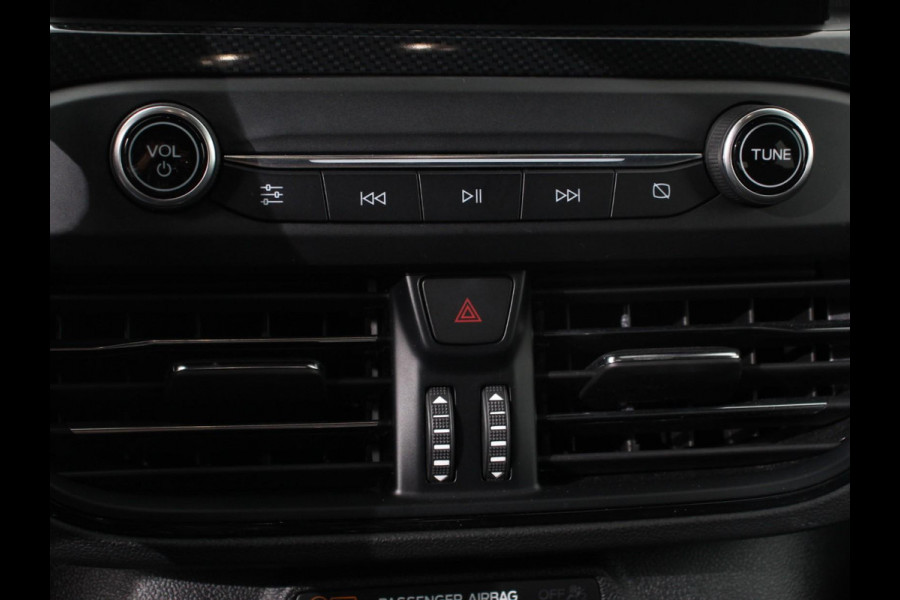 Ford FOCUS Wagon 1.0 EcoBoost ST Line Business Demo! | Navigatie | Adaptive Cruise Control | Trekhaak | Head Up Display | Privacy Glass | Lane Assist |Full LED koplampen