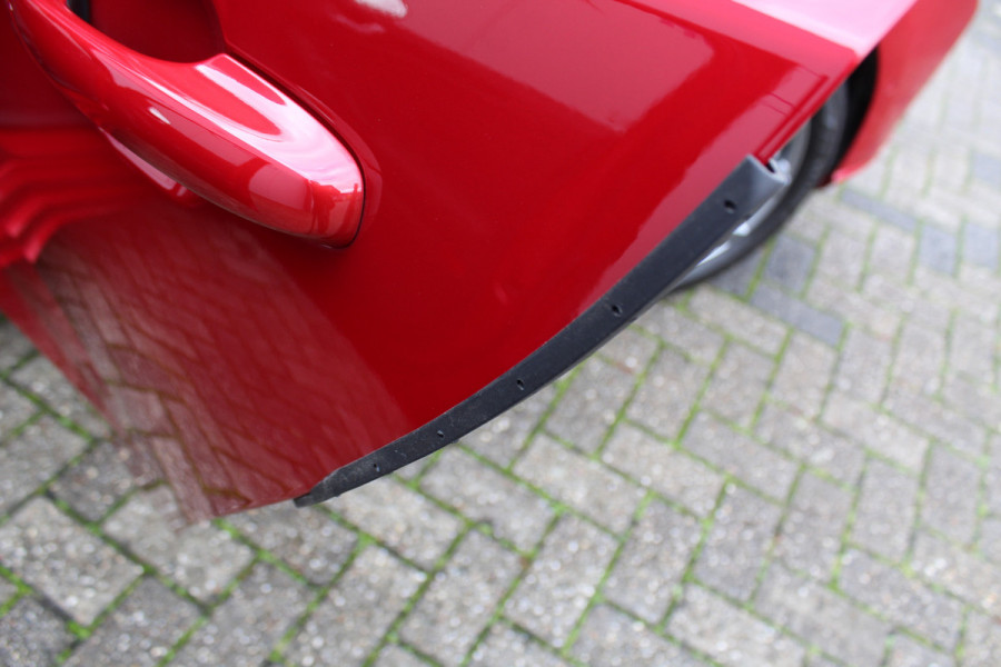 Ford Focus 1.0-125pk EcoBoost Mild-Hybrid ST-Line. Chique en erg luxe Ford Focus, fabr. gar. t/m 9 febr. 2027 ! Volautm. airco, navigatie, telefoonvoorb., All Season banden, B&O soundsyst., elektr. panodak, stuur-, stoel- en voorraamverw., adapt. cruise cntrl, side- en lane assist., LED  etc.