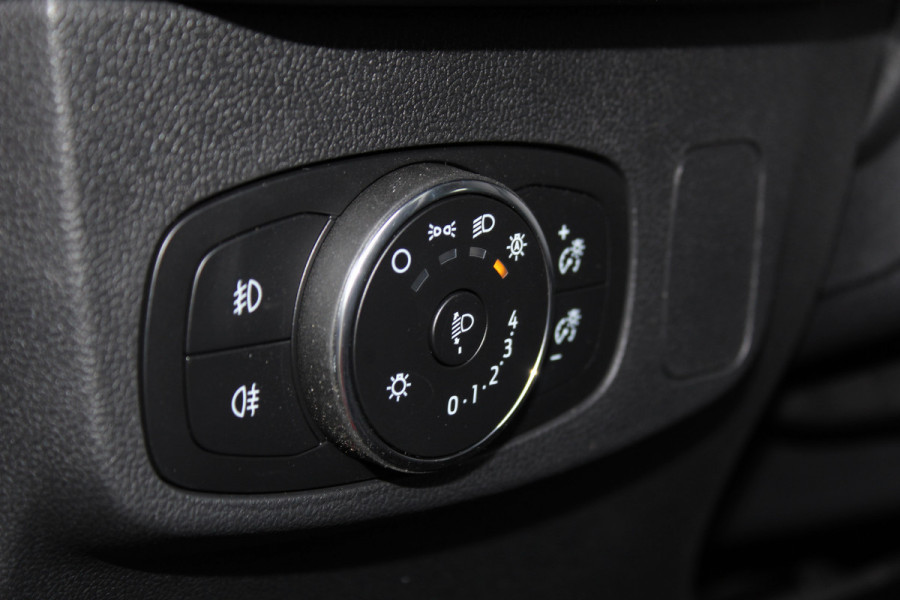 Ford Focus 1.0-125pk EcoBoost Mild-Hybrid ST-Line. Chique en erg luxe Ford Focus, fabr. gar. t/m 9 febr. 2027 ! Volautm. airco, navigatie, telefoonvoorb., All Season banden, B&O soundsyst., elektr. panodak, stuur-, stoel- en voorraamverw., adapt. cruise cntrl, side- en lane assist., LED  etc.