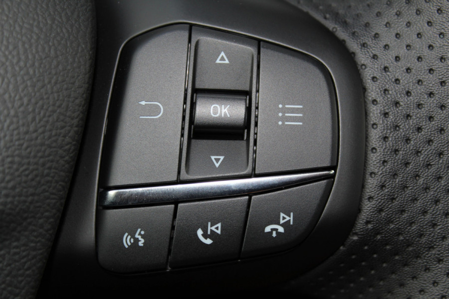 Ford Focus 1.0-125pk EcoBoost Mild-Hybrid ST-Line. Chique en erg luxe Ford Focus, fabr. gar. t/m 9 febr. 2027 ! Volautm. airco, navigatie, telefoonvoorb., All Season banden, B&O soundsyst., elektr. panodak, stuur-, stoel- en voorraamverw., adapt. cruise cntrl, side- en lane assist., LED  etc.