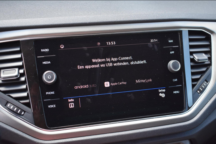 Volkswagen T-Roc 1.0 TSI | VIRTUAL COCKPIT | TREKHAAK | APPLE CARPLAY | ANDROID AUTO | ADAPTIEVE CRUISE CONTROLE | NAP