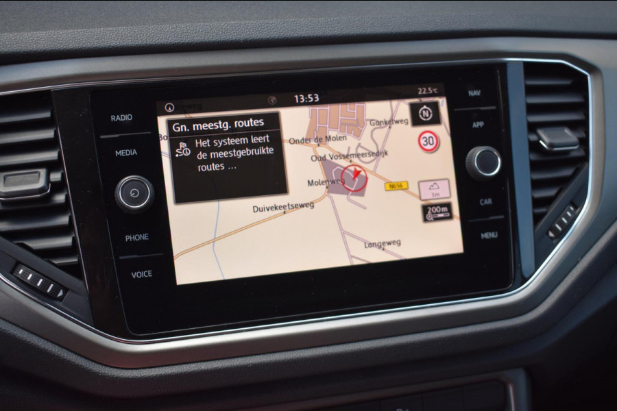 Volkswagen T-Roc 1.0 TSI | VIRTUAL COCKPIT | TREKHAAK | APPLE CARPLAY | ANDROID AUTO | ADAPTIEVE CRUISE CONTROLE | NAP