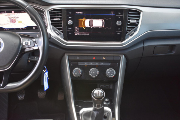 Volkswagen T-Roc 1.0 TSI | VIRTUAL COCKPIT | TREKHAAK | APPLE CARPLAY | ANDROID AUTO | ADAPTIEVE CRUISE CONTROLE | NAP