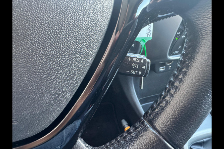 Toyota Aygo 1.0 VVT-i x-play NAVI | AIRCO | 5 DEURS